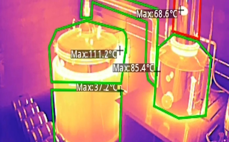 Axis - Optimisation de l’efficacité opérationnelle grâce à la surveillance de la température dans les zones dangereuses.